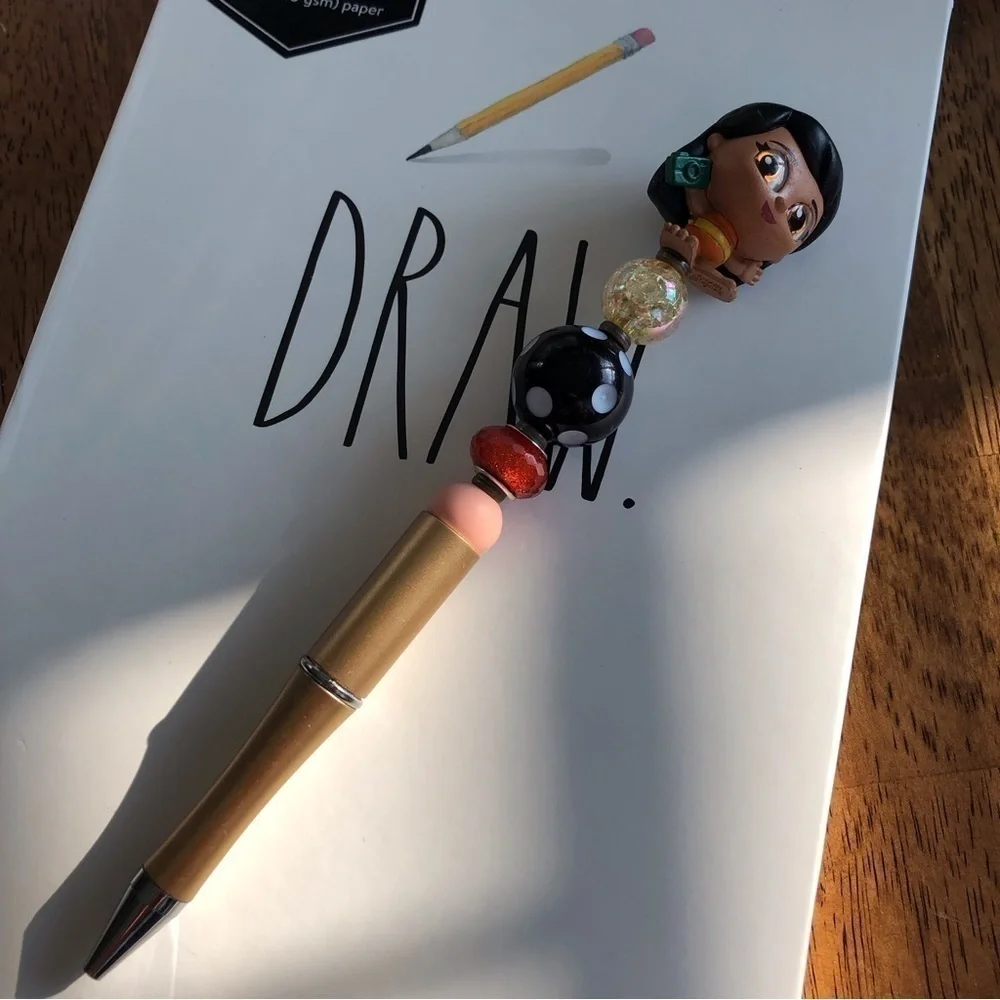 Disney Doorables: Lilo & Stitch: Lilo in swimsuit handmade beaded pen